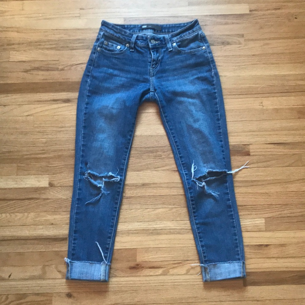 Levi ripped jeans